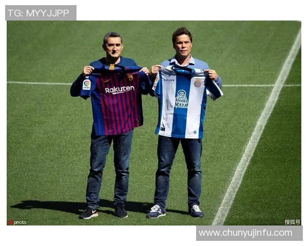 韦德与足球明星同框合影展现跨界友谊与运动精神的精彩瞬间